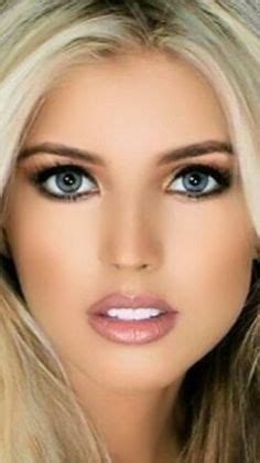 Blonde Yeux Bleus