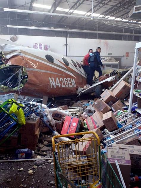 Una Avioneta Choca Contra Supermercado En M Xico Diario La Hora