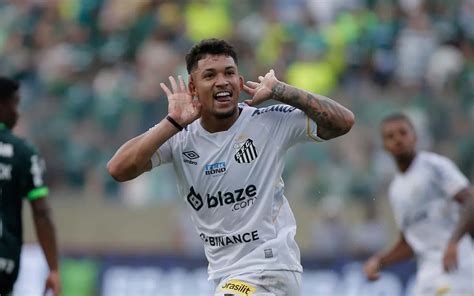 Santos receberá bolada por venda de Marcos Leonardo