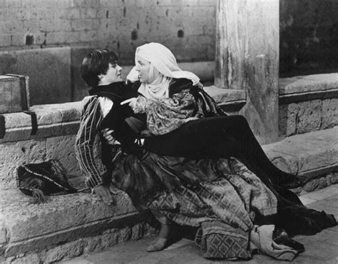 Фото: Ромео и Джульетта / Кадр из фильма «Ромео и Джульетта» (1968 ...