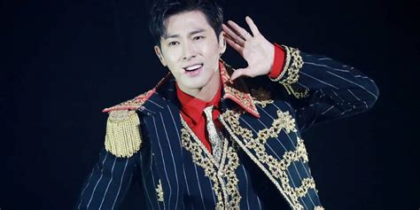 TVXQ S Yunho Reveals He Choreographs Dances Naked R Kpop