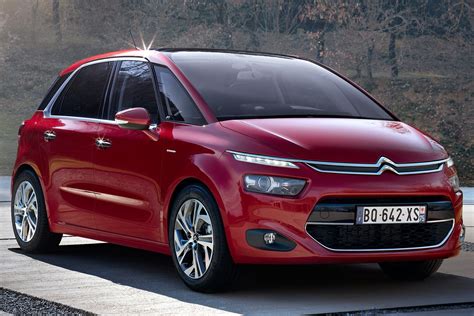 Citroën C4 Picasso Shows its Technospace Face and Futuristic Interior ...