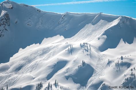 Revelstoke resort and cat skiing package - Canadian Ski Vacations