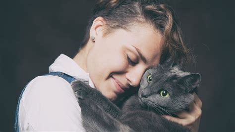 Destin extraordinaire une femme rencontre un chaton abandonné ce qui