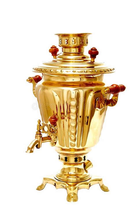 Samovar Ruso De Cobre Del Vintage Aislado En El Fondo Blanco Imagen De