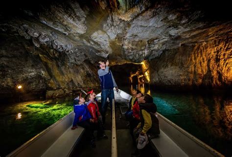 Unterirdischer See Höhle Grotte St Léonard Wallis