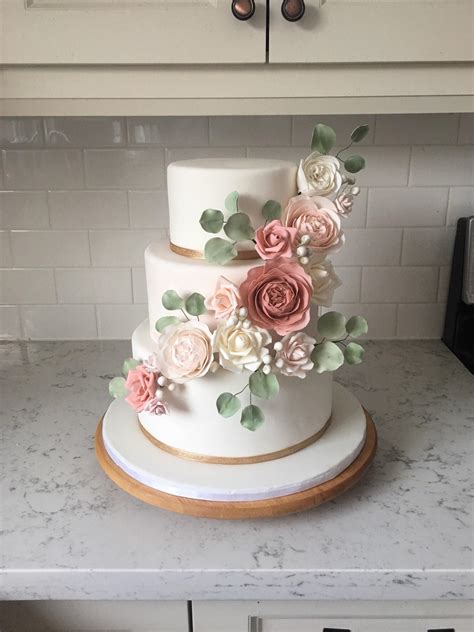 Assembled This Wedding Cake Today Still Getting The Hang Of Arranging