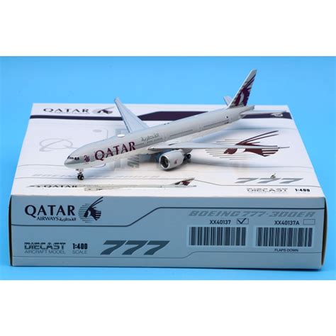 XX40137 Alloy Collectible Plane Gift JC Wings 1 400 Qatar Airways 25