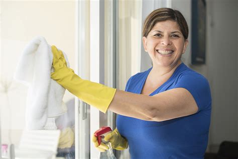 Naked Housekeeping Telegraph