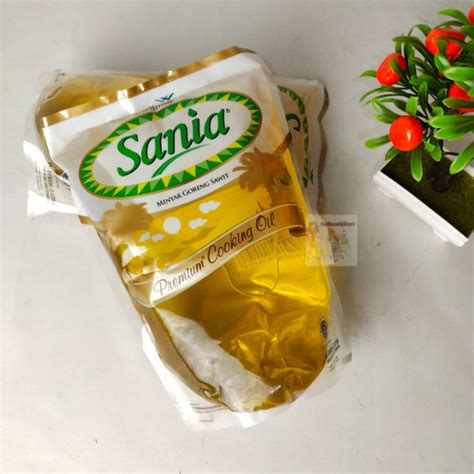 Jual Minyak Goreng Sania L Sania Premium Cooking Oil Liter Ml