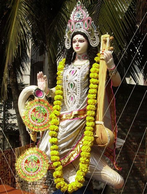 Saraswati Ist The Hindu Goddess Of Learning Speech And Arts In Her