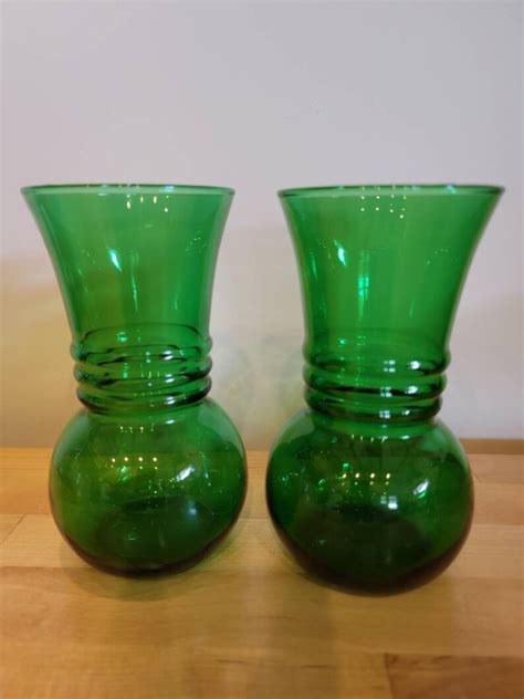 Set Of 2 Vintage Anchor Hocking Forest Green Ribbed Vases Etsy