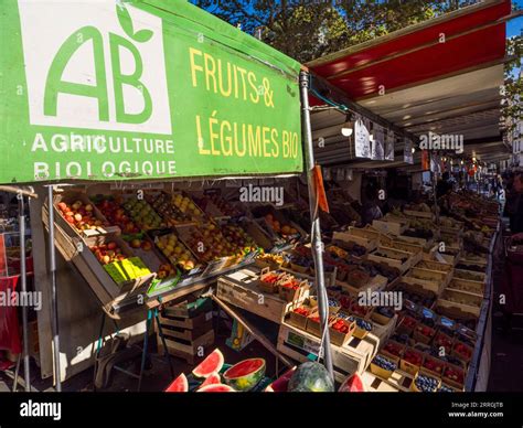 Shopping Organic Vegetables Sign Hi Res Stock Photography And Images