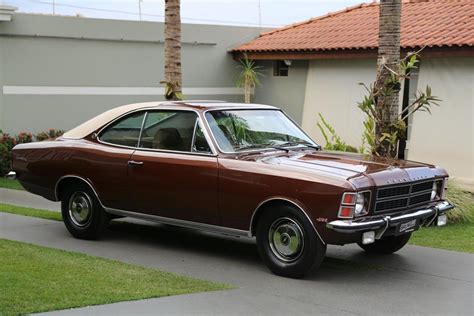 Chevrolet Opala Comodoro coupe 4 1 1978 Acabamento monocromático