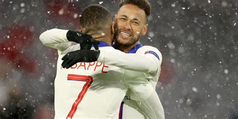 LEquipe Neymar rinnova con il Psg Mbappé in stallo