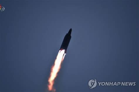 北朝鮮 短距離弾道ミサイル推定の2発発射＝約430キロ飛行 聯合ニュース