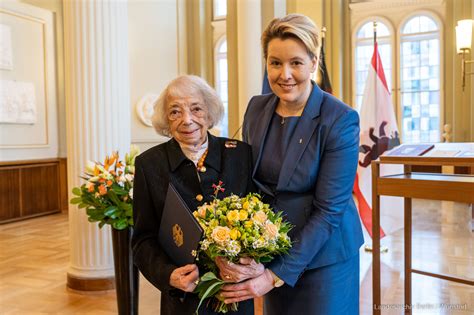 Margot Friedländer erhält Bundesverdienstkreuz erster Klasse