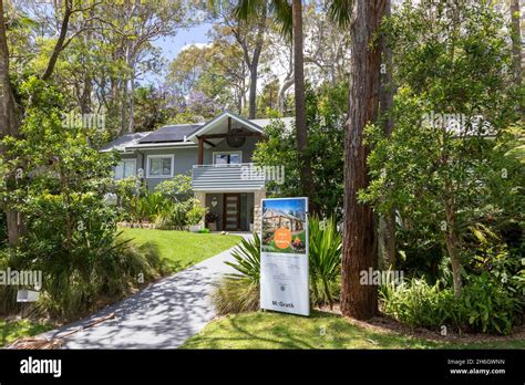 Australian Detached Luxury Home In Avalon Beach Sold By Estate Agent