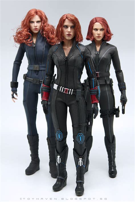 Toyhaven Comparison Pictures Of Hot Toys Scale Black Widow Female Action Figures With Cap