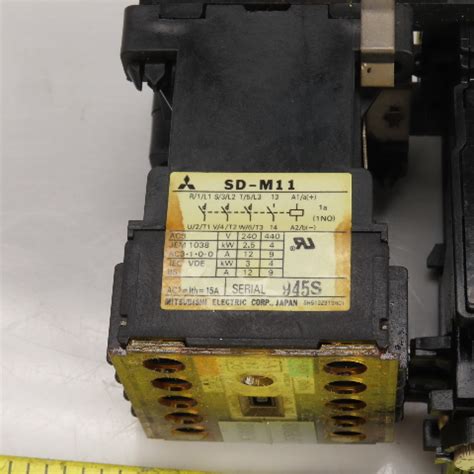 Mitsubishi SD M11 24VDC Contactor W TH K12AB Thermal Overload Relay 1 1