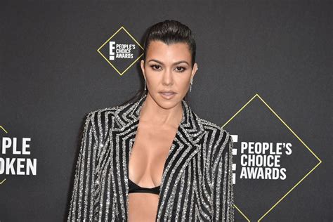 Everything We Know About Kourtney Kardashians New Vitamin Gummies Brand Lemme