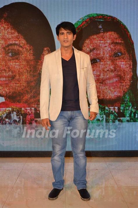 Hiten Tejwani Of Balika Vadhu At Celebration Of Completion Of 2000