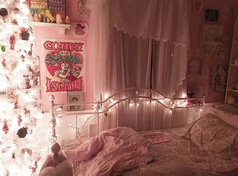 Image About Nicole Dollanganger In ♥️ Room Inspo 💐 By 🖤 Dreamy Room