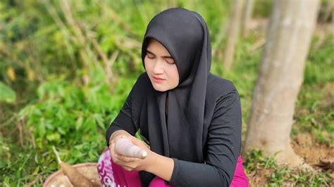 SEDIHNENG ENJI JANDA DESA CANTIK DAN MONTOK SEDANG GALAU ANAKNYA MAU