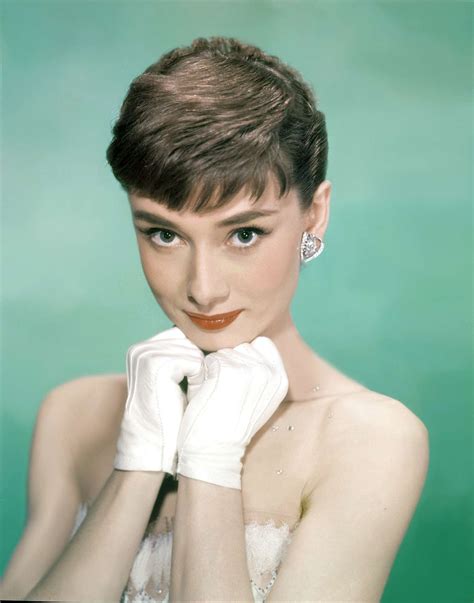 10 Audrey Hepburn Hairstyles That Are Timelessly Chic