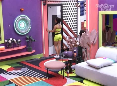 Maria é expulsa do BBB 22 após agredir Natália