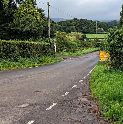 Nnw Along Crick Road In Rural Jaggery Geograph Britain And Ireland