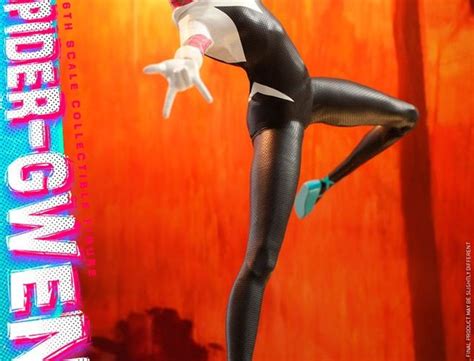 Spider Man Un Nuovo Universo Nuova Action Figure Hot Toys Di Spider Gwen Cineblog