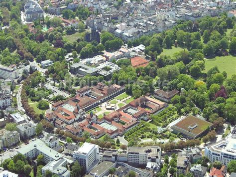 Bad Nauheim Von Oben Stadtzentrum Im Innenstadtbereich In Bad Nauheim