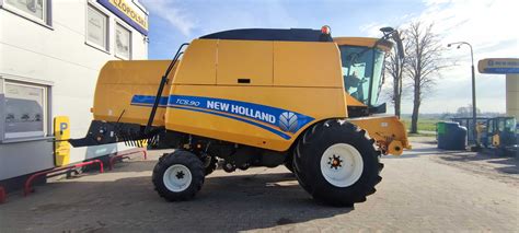 Kombajn zbożowy New Holland TC5 90 rok 2024 dostępność w czerwcu