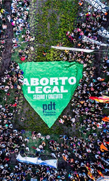 Projeto de lei que condena quem faz aborto a até 20 anos de prisão pode