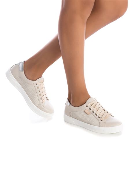 Zapatillas Deportivas De Mujer Xti En Color Beige Con Cordones Xti