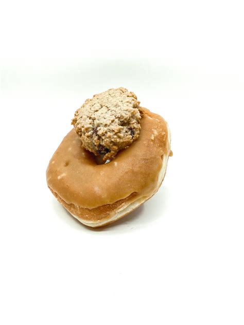 Oatmeal Raisin Cookie Machino Donuts