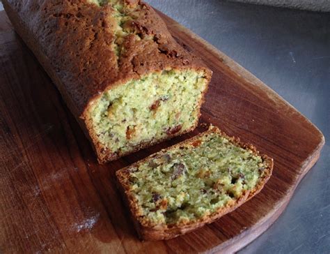 Laura S Gourmandises Zucchini Bread With Nuts And Raisins