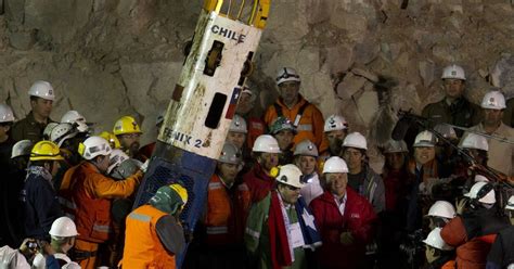 A Diez Años De La Tragedia De Los Mineros En Chile Estafados Y Abandonados Los 33 Aún Buscan