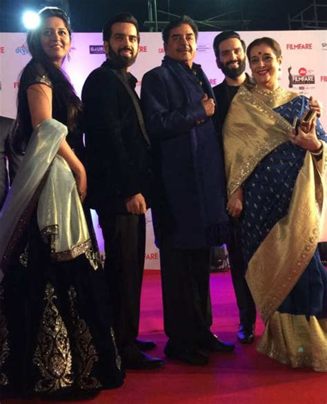 62nd Filmfare Awards 2017: Shatrughan Sinha honoured with the Lifetime ...