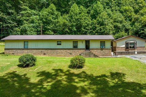 1361 Doe Creek Road Butler Tn 37640, Butler, TN 37640 | 60 Photos - Movoto