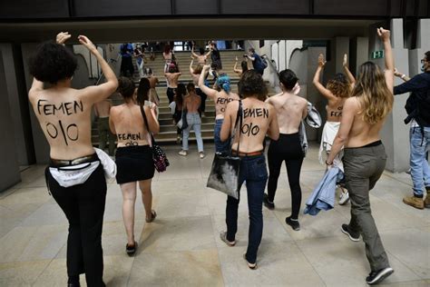 Naked Women Participate In The Campaign At The Musee Dorsay Photos