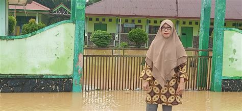 Pasca Banjir Desa Air Buluh Kali Kedua Kkkmi Gelar Kerja Bakti Bersih