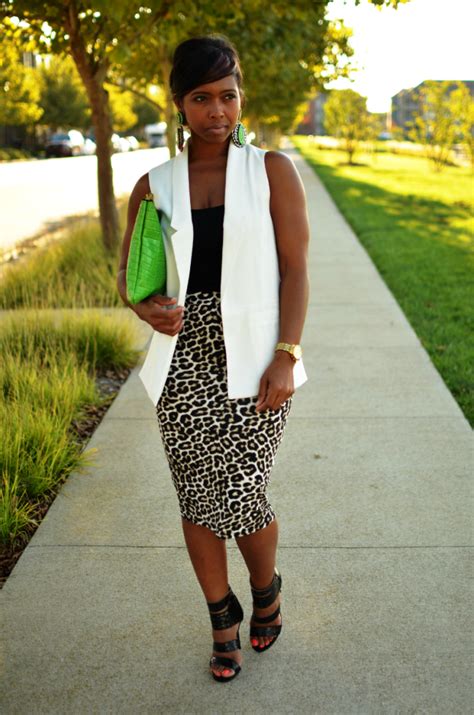 25 Stunning Sleeveless Blazers Ideas To Try Instaloverz