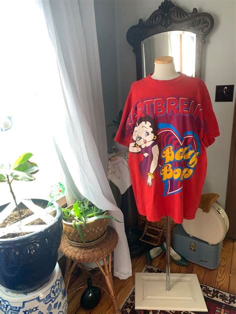 1990s Betty Boop Graphic T Shirt 90s Heartbreaker Sh Gem