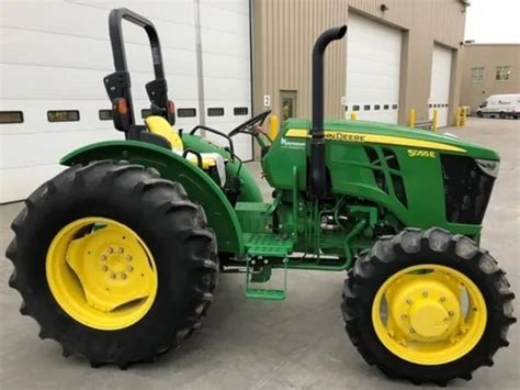 John Deere E Hp Tractor Kgf Price From Rs Unit