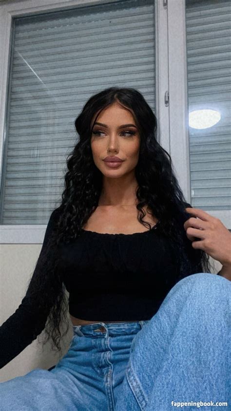 TrannyEva Trannyevaa Travestieva Nude OnlyFans Leaks Fappening FappeningBook