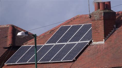 7 Tips On How To Clean Solar Panels The Right Way Green Authority