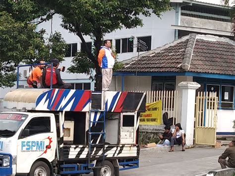 Ketua Serikat Pekerja Di PHK PUK SPEE FSPMI PT Panelindo Makmur