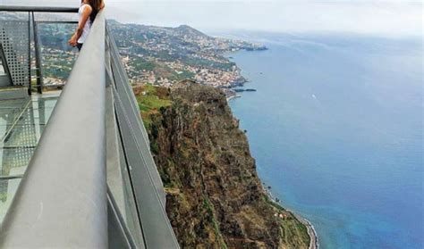 Câmara de Lobos Sky Walk Cabo Girão tour guidato in tuk tuk